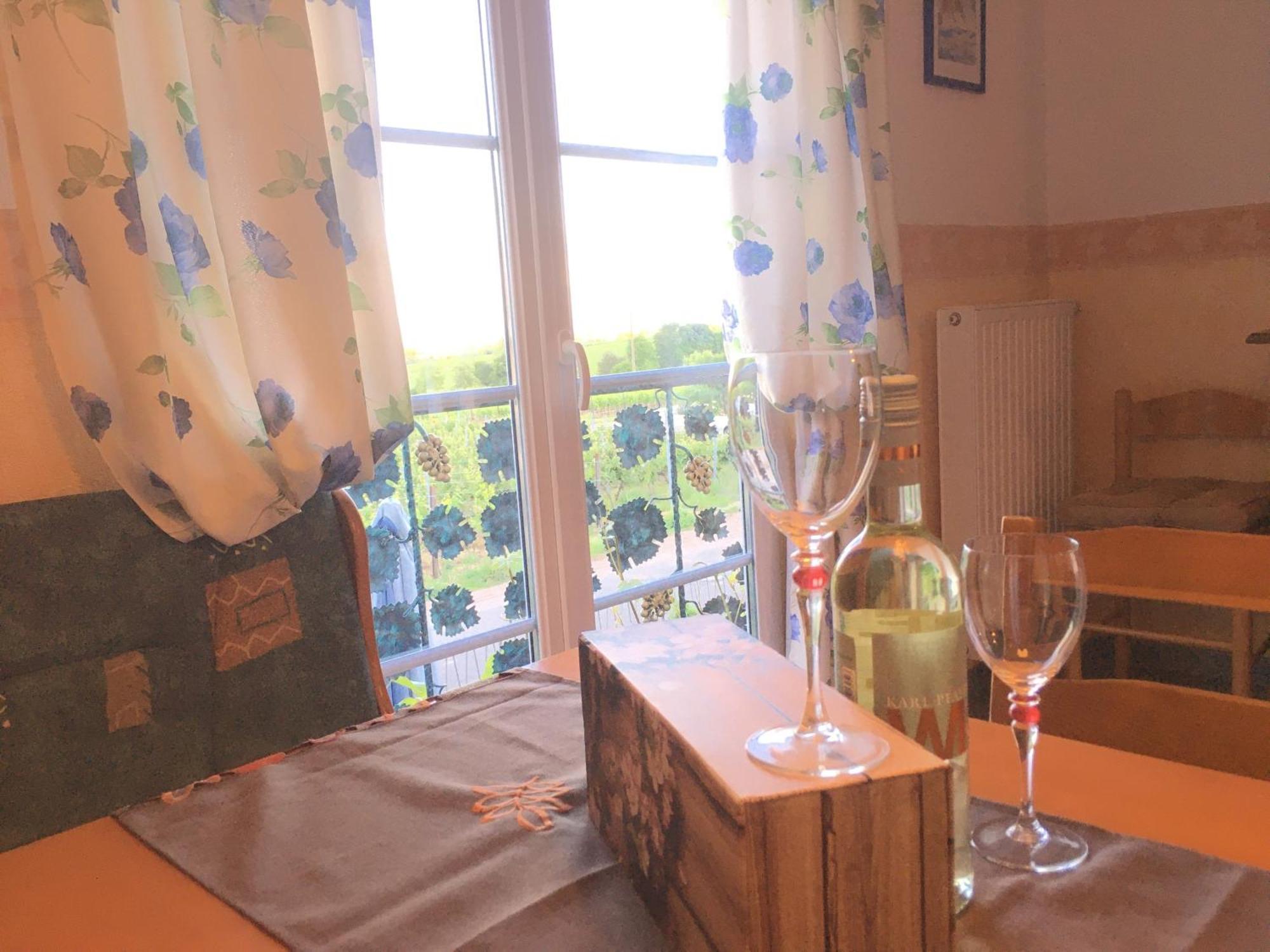 Ferienwohnung Suedpfalzblick Burrweiler Bagian luar foto